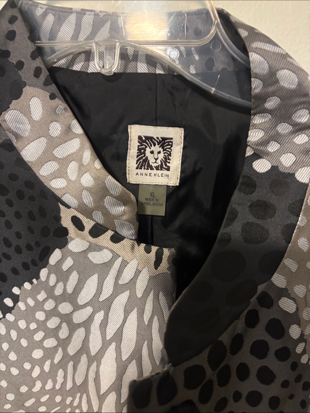 Anne Klein Black, Gray & White Patterned Blazer